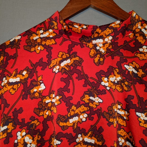 Red Ann Taylor blouse long loose sleeves - Picture 6 of 7